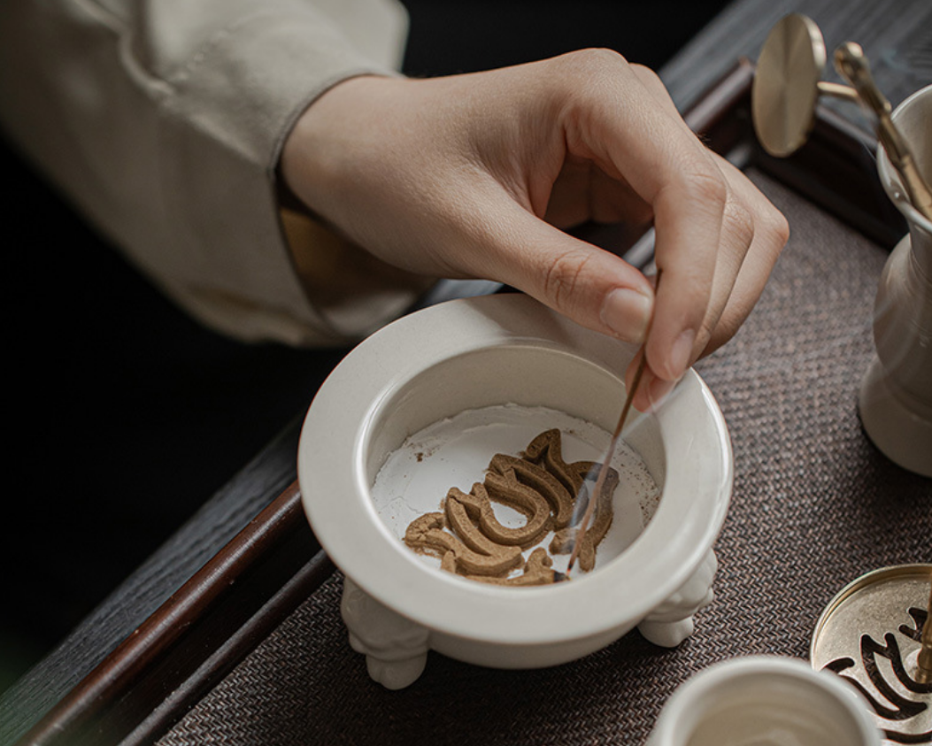 「Nature’s Essence」Ceramic Kōdō Incense Seal Kit