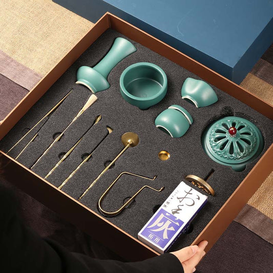 「Green Reverie」Ceramic Kōdō Ritual Gift Set – Incense Burner, Ash Press, Powder Tools & Accessories