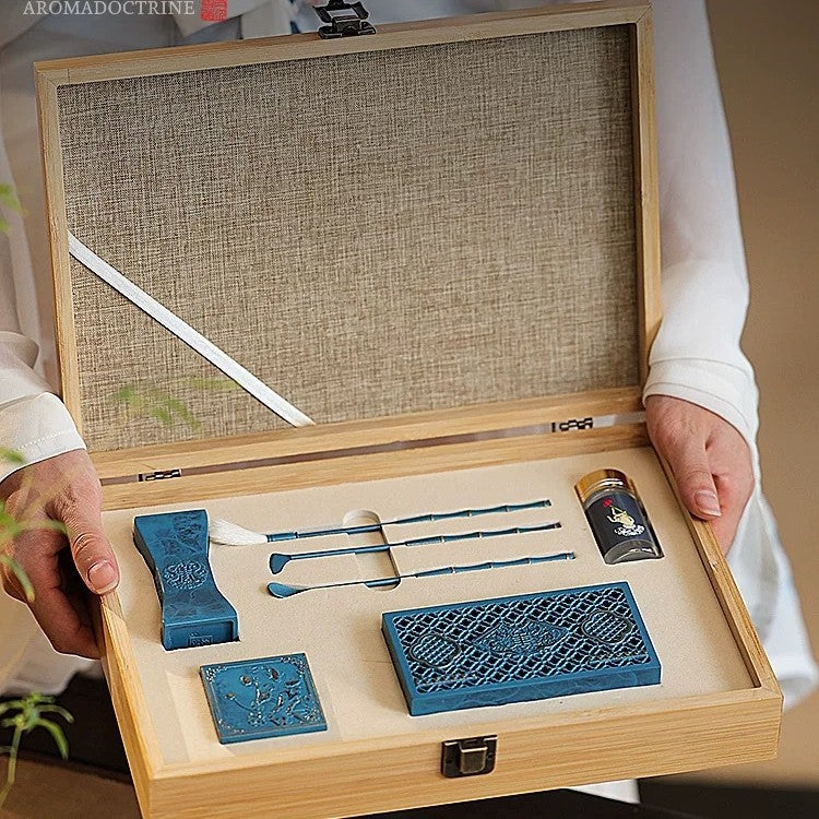 「Blue Lattice」Blue-Enamel Brass Incense Seal Set – Burner, Seal Molds & Kōdō Tools for Refined Indoor Rituals