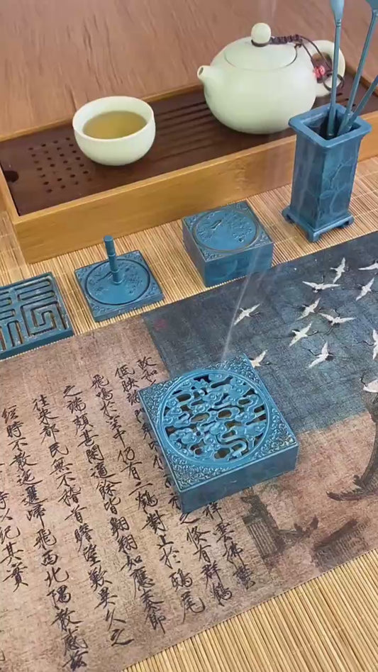 「Cloud Brocade」Blue-Enamel Brass Incense Tool Set – Ash Press, Spoon & Spatula for Kōdō Rituals